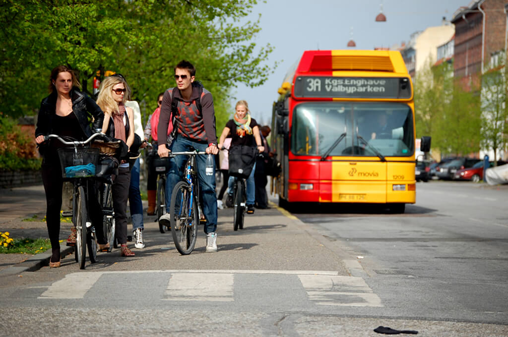 Danish Technology Gives Bicyclists the Green Light