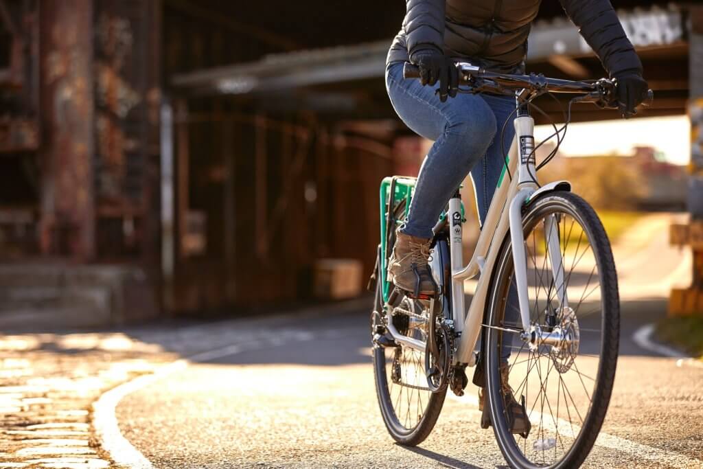 momentum commuter bike