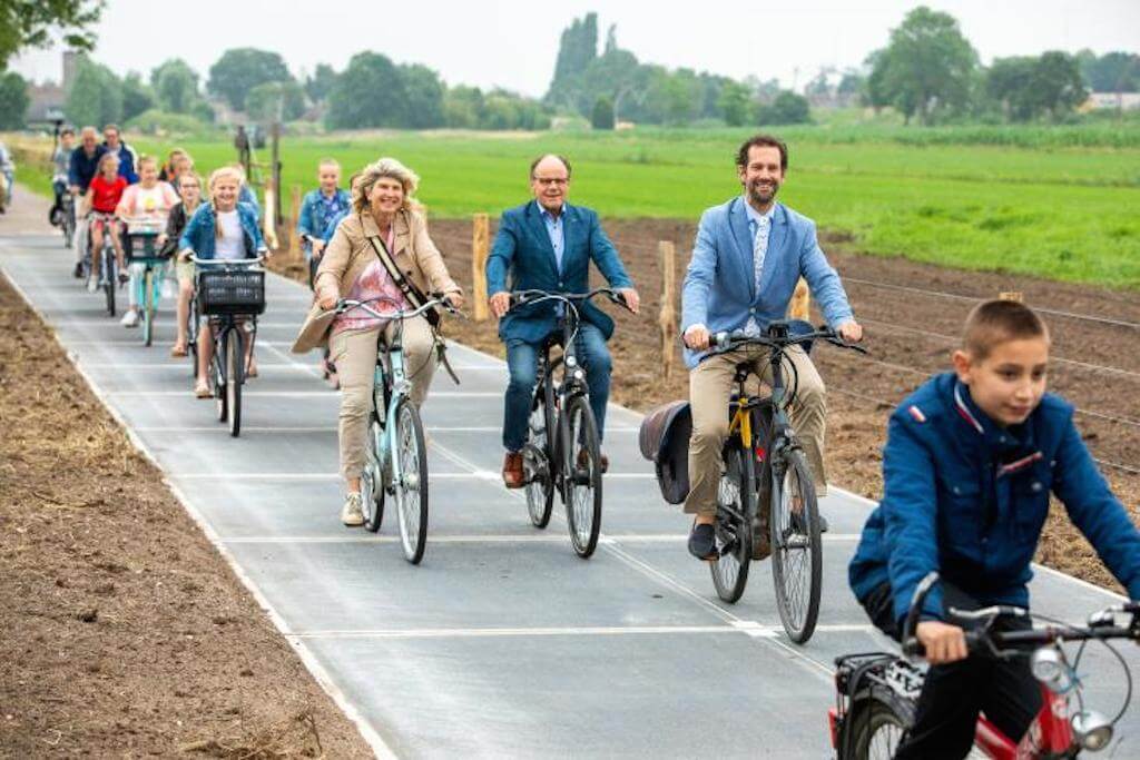 The world’s longest solar bicycle path is now open