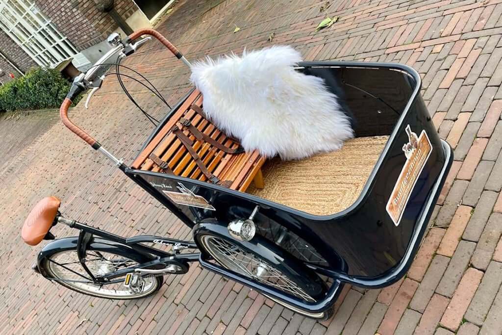 This Dutch woodworker crafts picture-perfect bench seats for cargo bikes