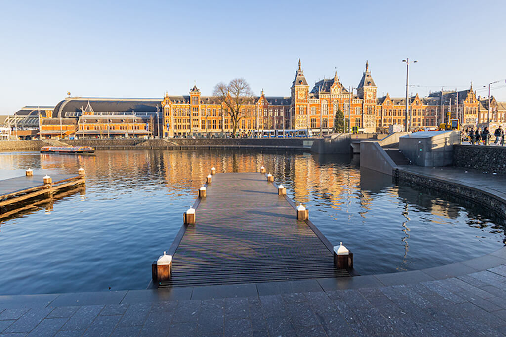 Amsterdam just built a massive underwater parking garage for 7,000 bicycles