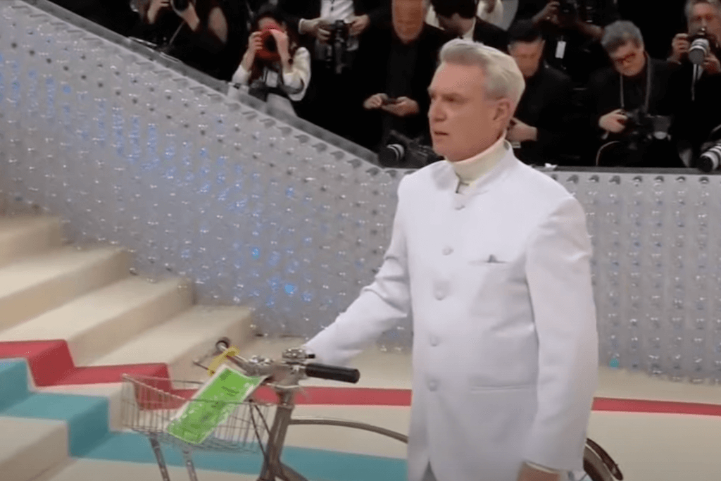 Of course David Byrne rode his bicycle to the Met Gala