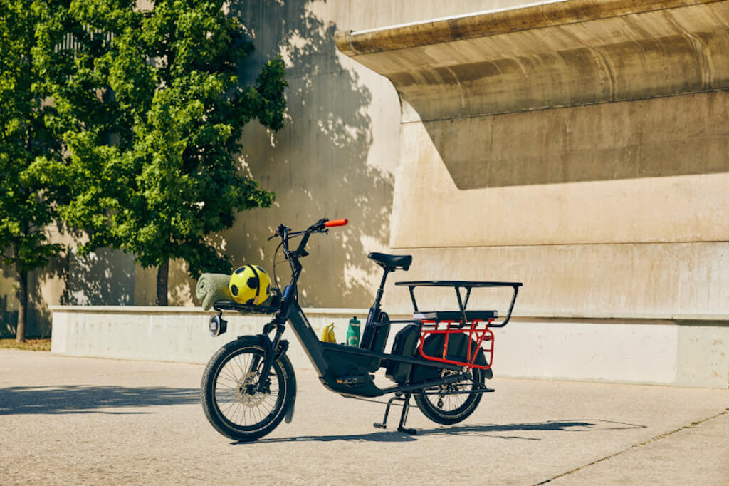 Here’s a first look at the impressive new long-tail cargo bike from Cannondale