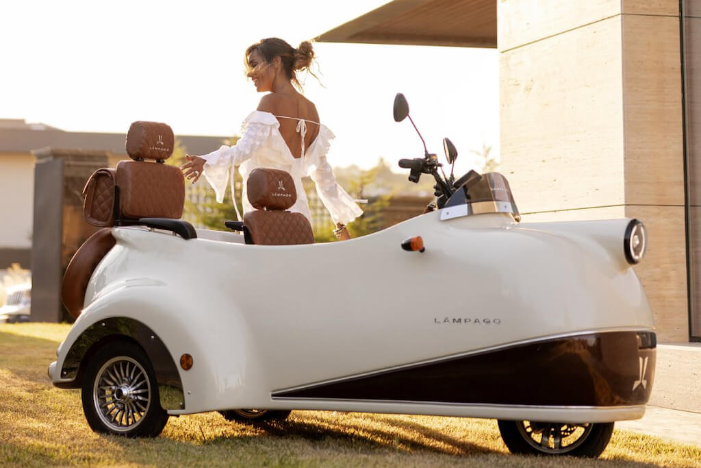 Lámpago Introduces a Stylish Two-Seat Electric Trike with Vintage Charm