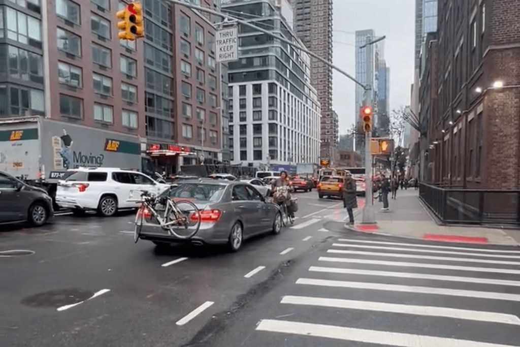 NYC Cyclist Skillfully Defends Bike Lane Against Cars and Emerges Victorious