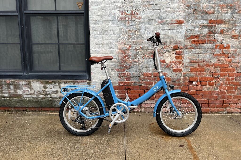 Momentum Review: The adorable and urban-ready Blix Vika+ e-bike