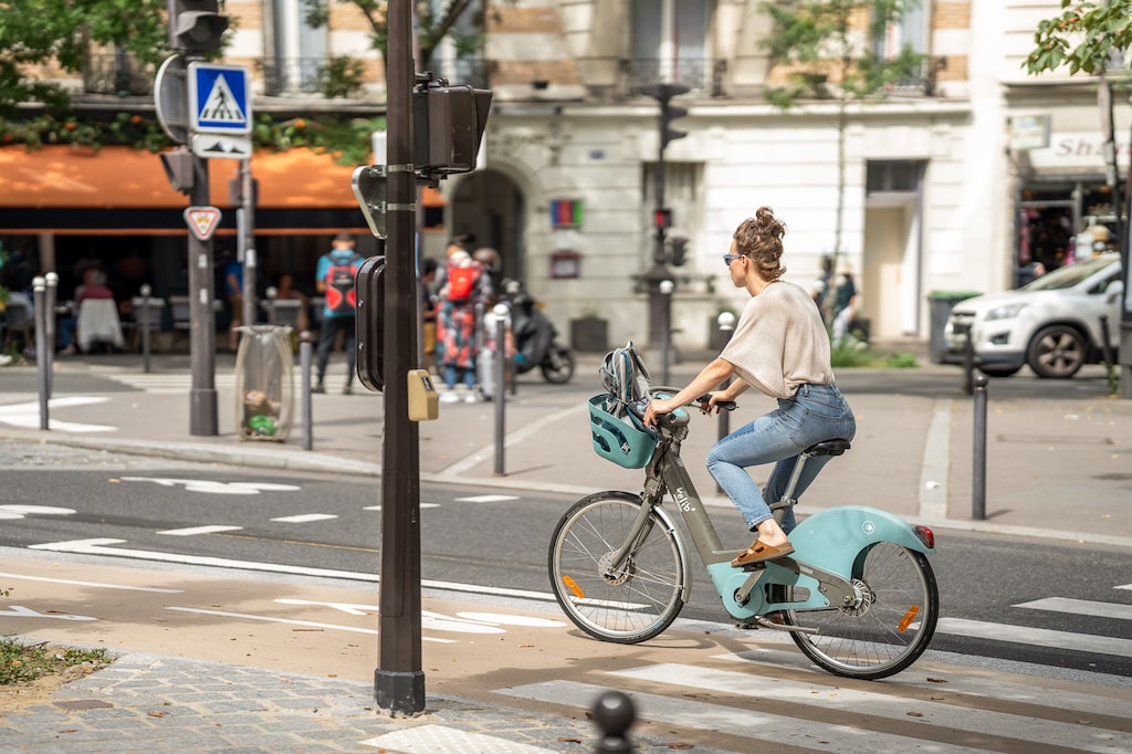 Paris Updates Massive Bicycle Network Expansion Amid Booming Popularity