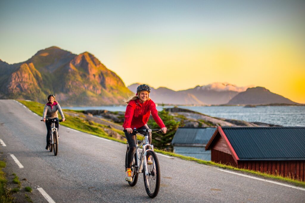 Cycling in Lofoten (photo: Visit Lofoten)