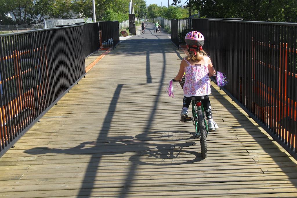 Cycling on the West Toronto Railpath