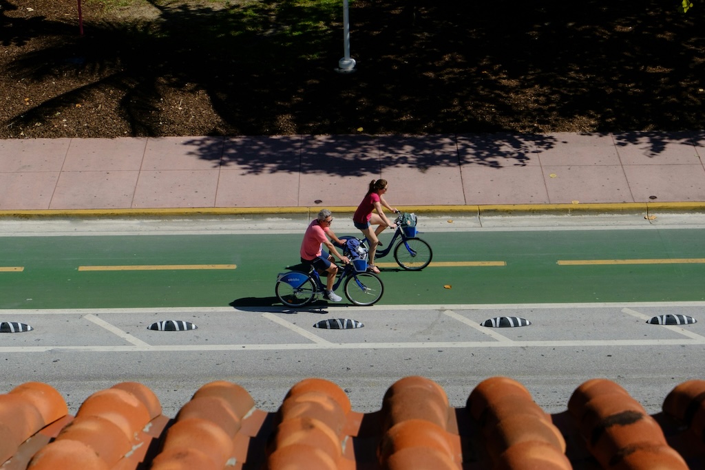 Ocean Drive, Miami, a great coastal city for cycling