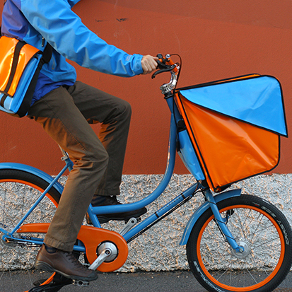 Bicicapace: A Stylish and Compact Cargo Bike